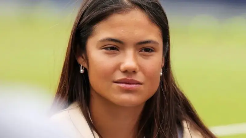 Emma Raducanu withdraws from Wimbledon with stress fracture image 1