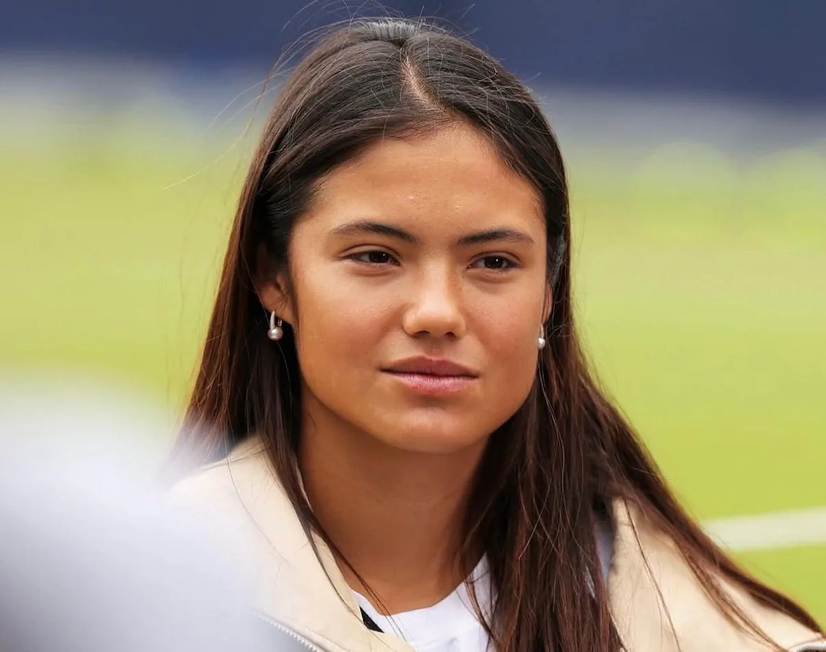 Emma Raducanu withdraws from Wimbledon with stress fracture image 1