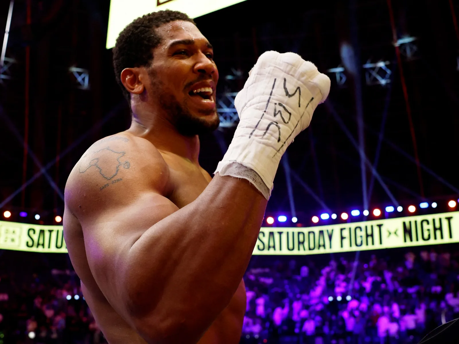 Joshua faces questions after Prenga fight, Fury’s performance uninspiring