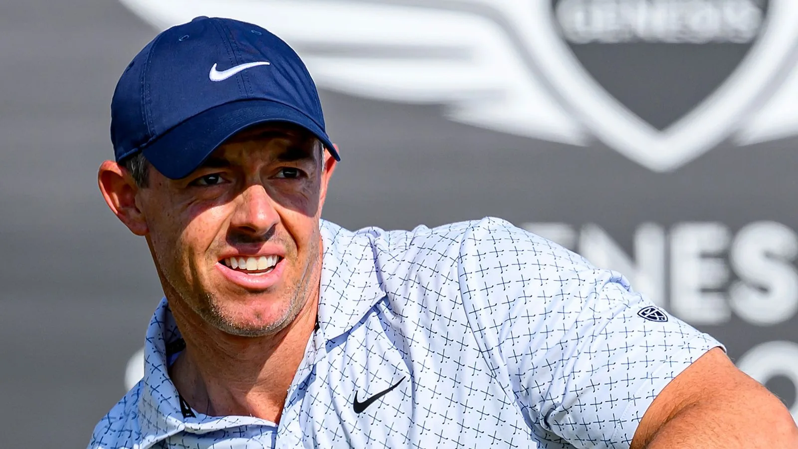 Genesis Scottish Open: McIlroy shares lead, Scheffler in contention