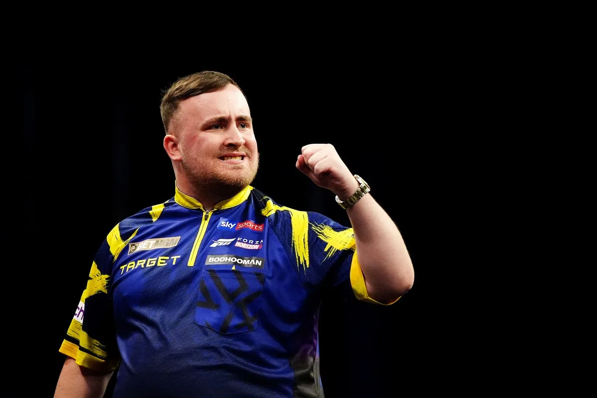 Blackpool: Luke Littler defends World Matchplay title, sets new average records