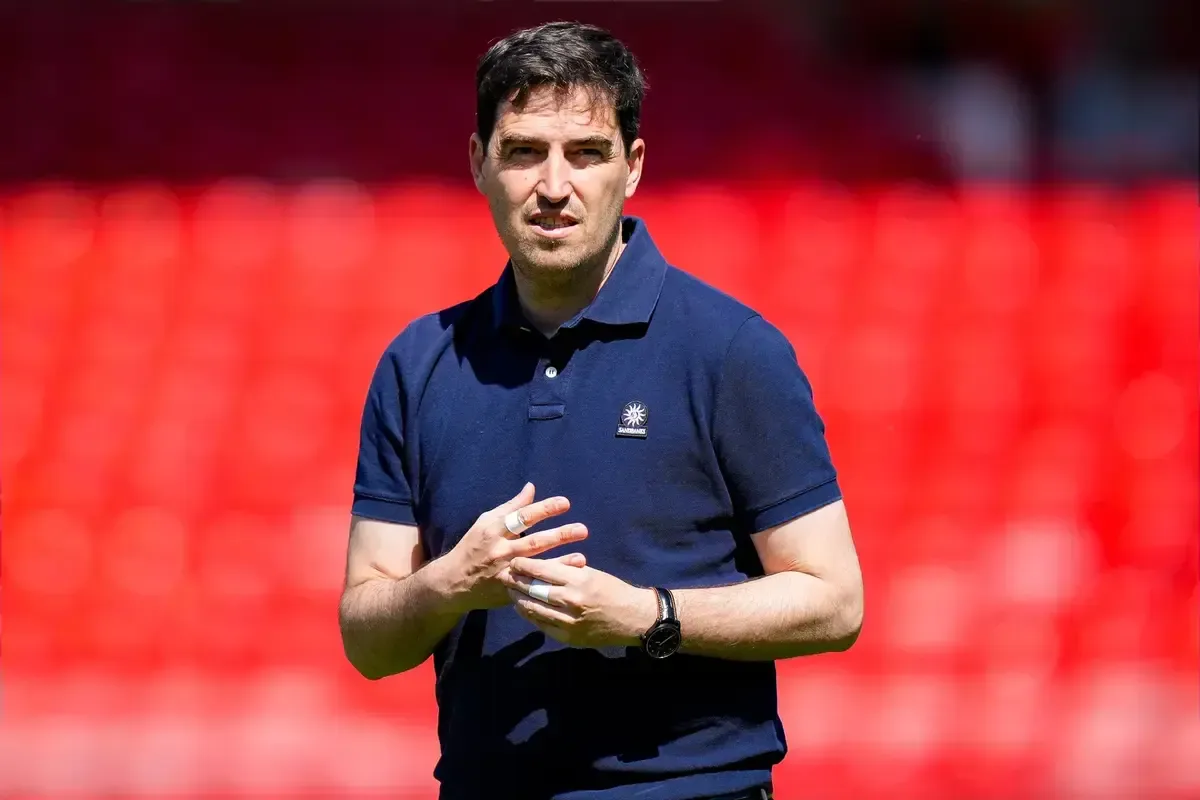 Liverpool prepares for pre-season under Andoni Iraola with new and returning players
