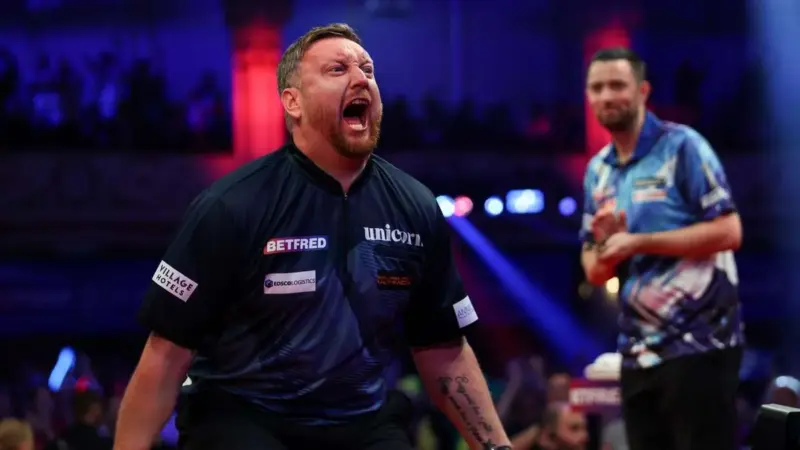 Blackpool: Cameron Menzies stuns Luke Humphries in World Matchplay first round