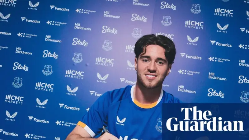 Everton secure midfielder Hackney from Middlesbrough image 1