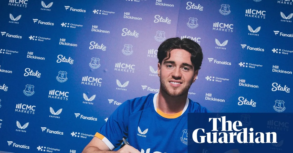 Everton secure midfielder Hackney from Middlesbrough image 1